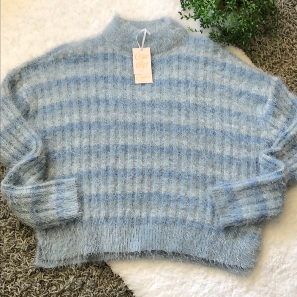 Candie’s sweater - Picture 2 of 9